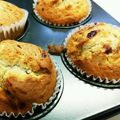 mocchi1210's cooksnap of when they made LOVE★バナナラズベリーマフィン.