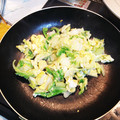 とんでったケーキ's cooksnap of when they made 簡単♪白菜ときゅうりと卵の炒めもの.