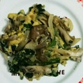 ゆうこ飯's cooksnap of when they made ほうれん草とまいたけの中華風卵とじ.