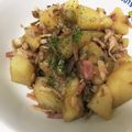 そらおのえくぼ's cooksnap of when they made じゃがいもとマイタケベーコン炒め.