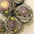 Shueh's cooksnap of when they made ひな祭りに簡単♪ バラの 飾り巻き寿司　.