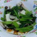 クックW4KOG4☆'s cooksnap of when they made 簡単☆小松菜とちくわとしめじの煮物.