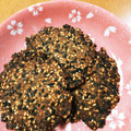 ニャゴママ's cooksnap of when they made 水煮豆とごまの薄焼き煎餅.