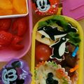このぱんだ's cooksnap of when they made ペンギンさんの行進弁当（キャラ弁）.