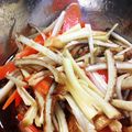 ʕ·͡·̫͖'s cooksnap of when they made セロリとゴボウ人参のサラダ.