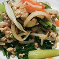 ともママ0120's cooksnap of when they made ☆簡単♪小松菜と豚挽き肉のオイマヨ炒め☆.