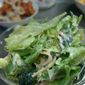 ゆかみお's cooksnap of when they made レタスとわかめのオイマヨサラダ.