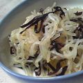 しおとも's cooksnap of when they made 炒めしらたきの塩昆布あえ♪.