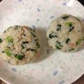 イリオモテ黄金's cooksnap of when they made ごま油が美味しい小松菜ベーコンおにぎり.
