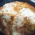 oliveco's cooksnap of when they made トマト缶+チーズ+普通の鍋=トマト鍋.