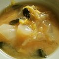 TYSK's cooksnap of when they made 白菜とわかめのごま油風味味噌汁.