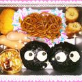 Lillyちゃん's cooksnap of when they made まっくろくろすけ キャラ弁.
