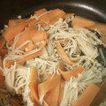 zakico00's cooksnap of when they made 超簡単♪人参とえのきのほっこりおかず.