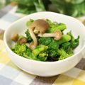 ぽっぽぺぺ's cooksnap of when they made 菜の花のしめじの辛子醤油和え。.