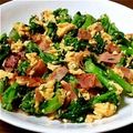 えみ0227's cooksnap of when they made 春☆なばな(菜の花)とベーコンの卵炒め.