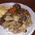 裏・日刊はまの食卓's cooksnap of when they made 食物繊維たっぷりがミ・ソな我が家のモツ煮.