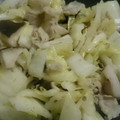 料理作造's cooksnap of when they made 白菜と椎茸と長葱で♪中華風肉野菜炒め.