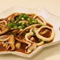 まみお✳'s cooksnap of when they made フライパン1つ♪イカとしめじの甜麺醤炒め.