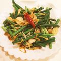 nyaatanto's cooksnap of when they made にんにくの芽ときのこの炒めもの.