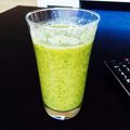 kuihua's cooksnap of when they made 基本のグリーンスムージー.
