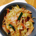 かわゆう1211's cooksnap of when they made もやしと魚肉ソーセージのカレーポン酢炒め.