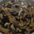 tしょうた's cooksnap of when they made 具だくさん！シンプルなひじきの煮物.