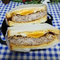 ととろ＆めい's cooksnap of when they made 贅沢至福＊挽肉ステーキと卵のホットサンド.