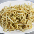 ★まなっち★'s cooksnap of when they made 簡単もう一品★もやしと卵の炒めもの.