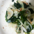 MofeMofee's cooksnap of when they made 新玉ねぎとワカメの簡単さっぱり和え.