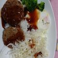307号室's cooksnap of when they made 冷凍ハンバーグでロコモコ丼.