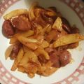 べにあ's cooksnap of when they made じゃがいもとウインナーのオイケチャ炒め.