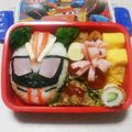 アバッチオ's cooksnap of when they made 仮面ライダーマッハ☆キャラ弁.
