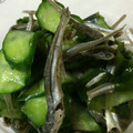 ぽんぽん72's cooksnap of when they made きゅうりと小魚の酢の物*.