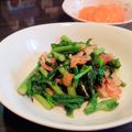 ＊とりこ＊'s cooksnap of when they made 菜の花とベーコンのペペロンチーノ風炒め物.