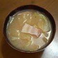 サーフブレイド's cooksnap of when they made えっ？お味噌汁にベーコン？！.
