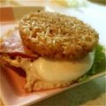 ❦sapphire❦'s cooksnap of when they made ☆残りご飯で、簡単！ライスバーガー☆.