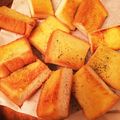 SASAぴー's cooksnap of when they made ガーリックトースト.