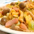 mmameco's cooksnap of when they made キャベツとウインナーのケチャマヨ卵炒め.
