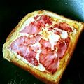 まぐゆ's cooksnap of when they made ベーコンエッグトースト.