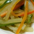 vignemale's cooksnap of when they made 大根人参ピーマンのヘルシー塩レモン炒め.