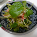natico's cooksnap of when they made 三つ葉とカニかまの和え物☆柚子胡椒風味.