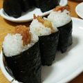 yumiちゃんぐ's cooksnap of when they made かにかまで作る、天むす風おにぎり.