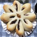 leo7ruby's cooksnap of when they made ※米粉でお花パン※.