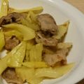 ponyoko3's cooksnap of when they made 豚とセロリの梅肉炒め.