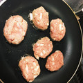 nomuyogurt's cooksnap of when they made ★簡単で美味しい！大きい和風ハンバーグ★.