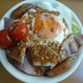 ちっはりん's cooksnap of when they made カマンベールがとろ～り☆ハムエッグ丼.