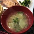 まっきー♪３７'s cooksnap of when they made 大根葉と大根の味噌汁☆ごま油風味.