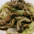 lovelyrika's cooksnap of when they made 豚肉と舞茸とｷｬﾍﾞﾂの炒め物.