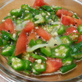 まゆみ母ちゃん's cooksnap of when they made 簡単が嬉♪おつまみにイカトマおくら.