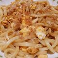 ★立夏★'s cooksnap of when they made 主婦ひとり飯！卵1個焼きうどん.